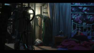 (man grunts) - Girl in the Video