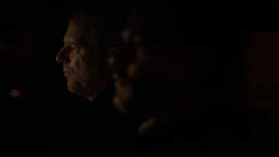 MAN: He's running.
He's heading into the park. - The Americans