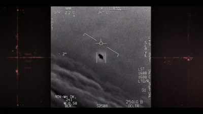 [man] Hey, dude. They're all
going against the wind. - Beyond: UFOS and the Unknown