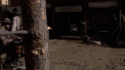 Man: Hold it, now keep
the tension on it, boys! - Deadwood