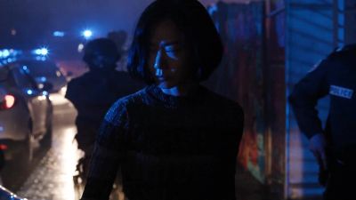 [man] Hold it. - Sense8
