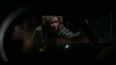 MAN: How much?
It's five. - The Long Shadow