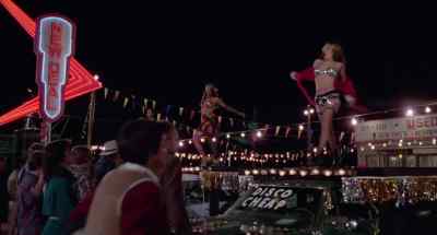 [ man ]
I wanna drive you home !
[ laughs ] - Used Cars