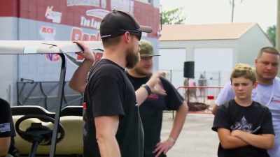 - [man] It's good. Yeah.
- So, y'all drew the chips, you representing your team, - Street Outlaws No Prep Kings Team Attack