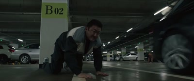 - Man-jae, get in the car!
- Yes! - The Roundup: No Way Out