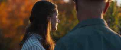 [man] Mr. Ross.
There's a lady at the gate. - Homestead