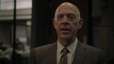 Man of your experience,
you'd think you'd know better. - Counterpart