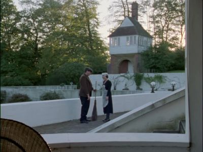 - [Man] Ol' moneybags is still
missing, then? - Agatha Christie's Poirot