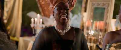 - [man on mic] Ladies and gentlemen...
- Rascals! - Christmas in Lagos