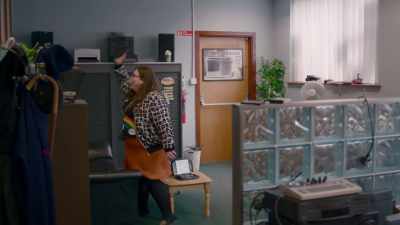 (Man on radio): Well,
as you know by now, - Nowhere Fast