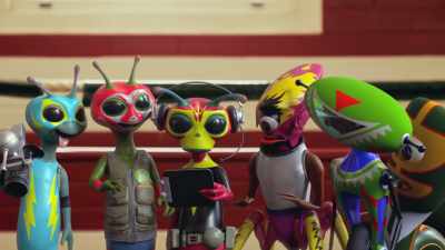 - [man on screen] Huh!
- [bell dinging] - Alien TV