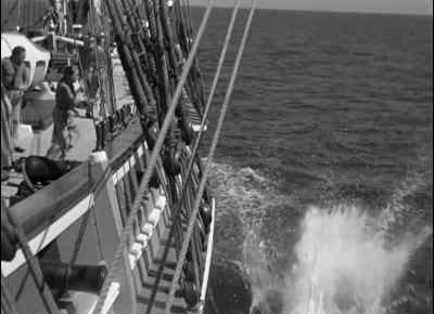 -Man overboard!
-Bring a line! - Mutiny on the Bounty