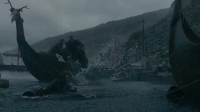 MAN: Pass the ropes! - Vikings