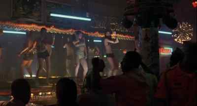 MAN: Shake it, baby.
Shake it, shake it, shake it. - American Gangster