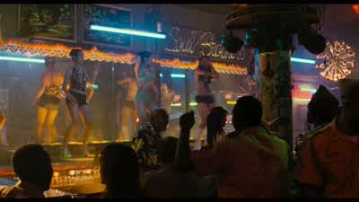 Man: Shake it, baby. - American Gangster