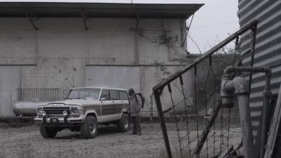 ( man shivering,
coughing ) - Fear the Walking Dead