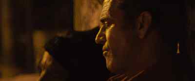 (MAN SHOUTING IN SPANISH)
(BELL RINGING) - Get the Gringo
