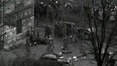 ( man shouts in German ) - Spielberg