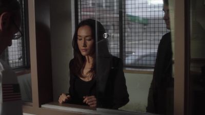 MAN: Sign here. - Designated Survivor