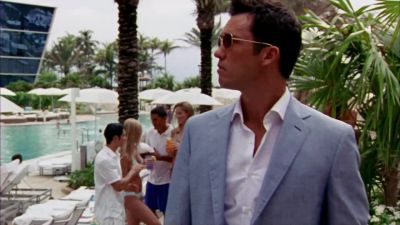 ** [ Man Singing In Spanish ] - Burn Notice
