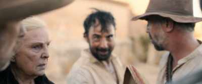[man speaking foreign language] - Gunfight at Dry River