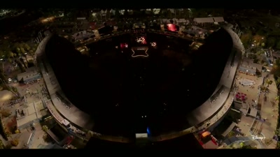 (man speaking indistinctly on radio) - Elton John Live: Farewell from Dodger Stadium
