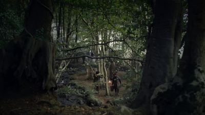 (MAN SPEAKlNG lNDlSTlNCTLY) - Game of Thrones