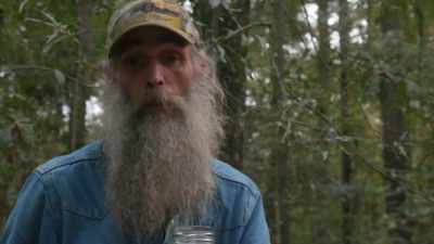 Man, this stuff right here
is so damn good, - Moonshiners: Master Distiller