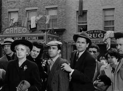 Man: There must have
been a hundred shots. - The Undercover Man