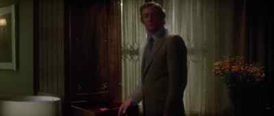 MAN: This is Detective Marino
from the 13th Precinct. - Dressed to Kill