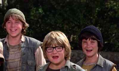 - Man!
- Wow, what a family. - Return from Witch Mountain