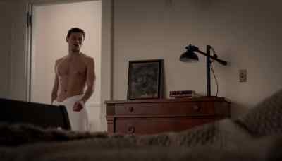 Man, you're a heavy sleeper. - The Following