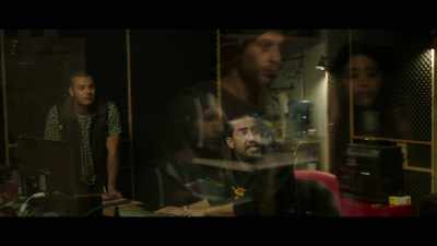 Manar, it's just the guitar for now... Okay? - Junction 48