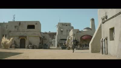 Mando! Ha! We found you! I got a surprise for you. - Turn around! - What? - Turn around! - Can't hea - The Book of Boba Fett