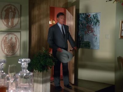 - Mandy?
- I'm in here. - Dallas