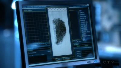 Mandy,it's Catherine. - CSI: Crime Scene Investigation