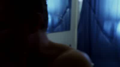 Mandy's making eggs. - Shameless