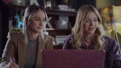 - ... mango.
- Sorry, I thought I silenced it. - A Model Murder