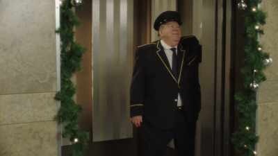 (Manny humming melodically) - Christmas 9 to 5