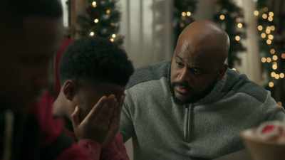 Manny, I'm sorry.
Okay? look at me. - Brewster’s Millions: Christmas