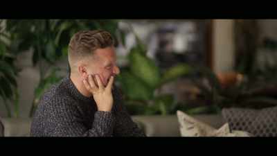 -Marc: Conker champion.
-David: Tolga,
the conker champion. - David Holmes: The Boy Who Lived