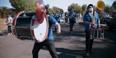-(marching band playing)
-(singing) - Stopping the Steal