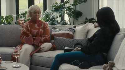 - Marcus is playing me again, - One Night Stay