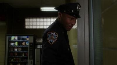 Marcus?
What the hell's going on? - Elementary