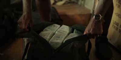 -[Marcus] What's in this bag, right--
-Hey, no. Do not open that-- - Vacation Friends 2