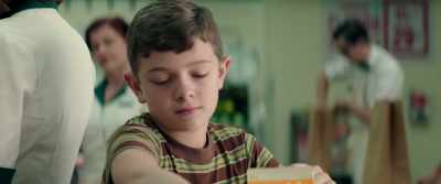 Margaret: That's 12, 13, 14, 15,
five is $20. - Suburbicon
