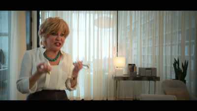 Mari, you've gotta do something
about these nails. I've got ridges. - The Politician