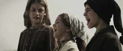 - Maria!
- Maria! - Fatima