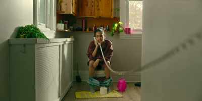 Mariam, Azra wants to speak to you. - The Queen of My Dreams