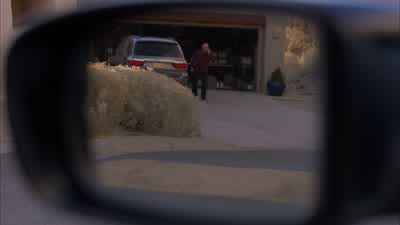 Mariano, who is Skyler on the phone with? - Breaking Bad